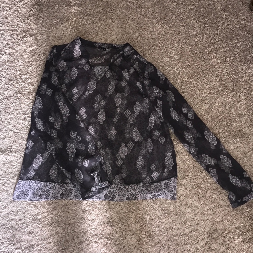 Medium Maurices Shirt